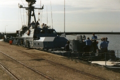 img049