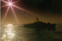 SM-Boot im Sonnenuntergang